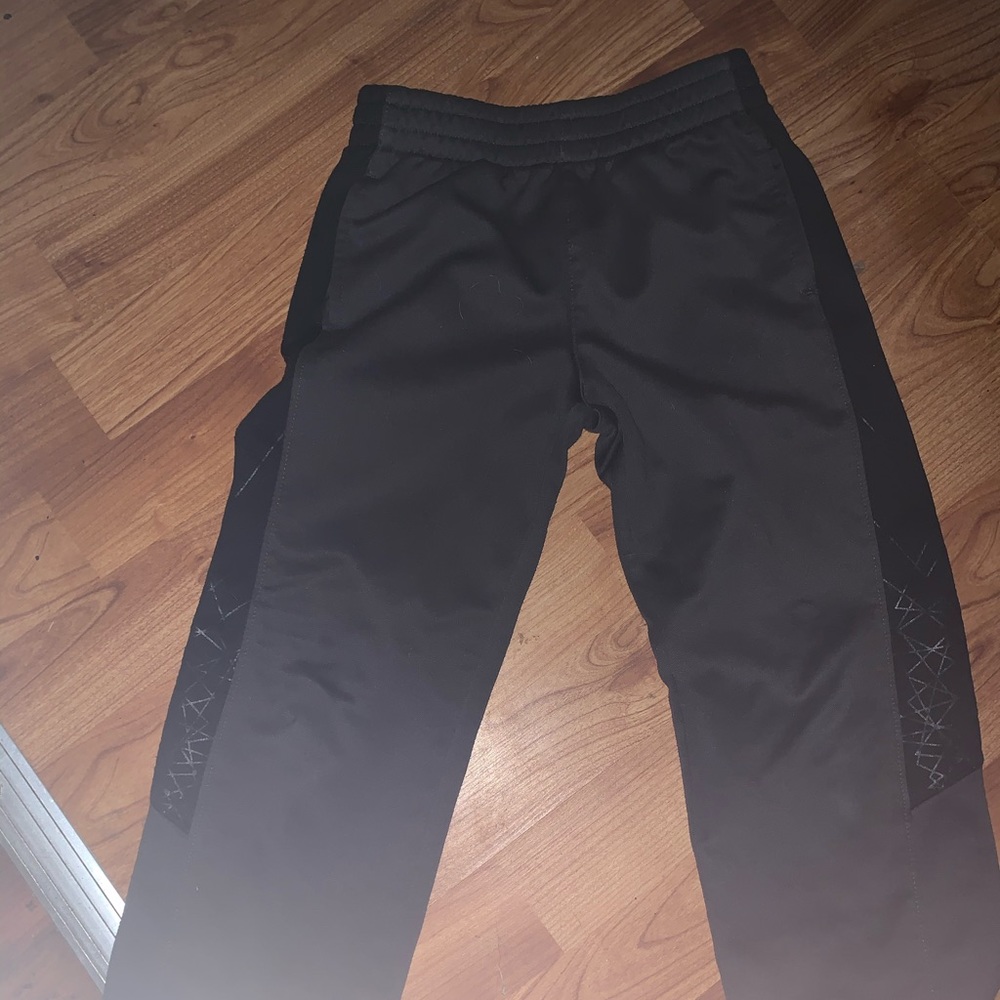 Boys size 7 sweatpants.  Walmart brand